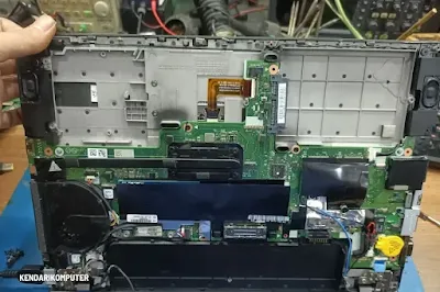 Menemukan Slot Hardisk